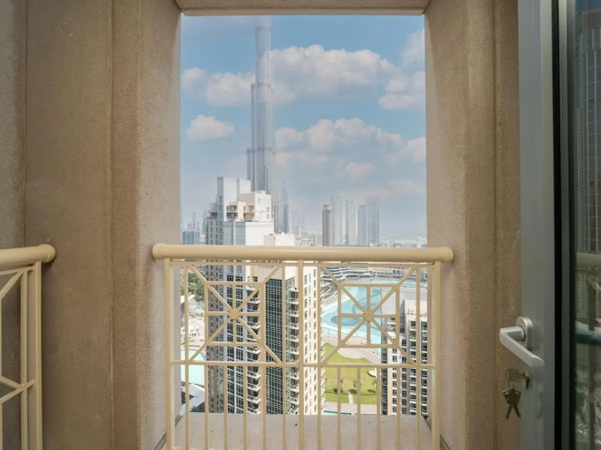 Cosy 2 Bedroom With A Burj Khalifa View ドバイ アパート